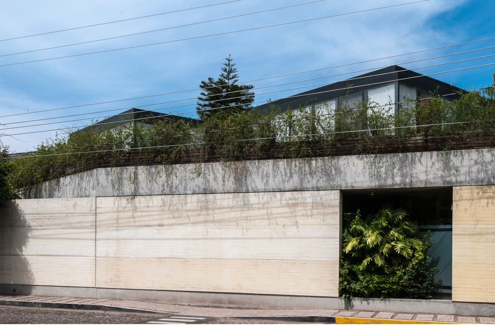 Spa Querétaro / Ambrosi I Etchegaray