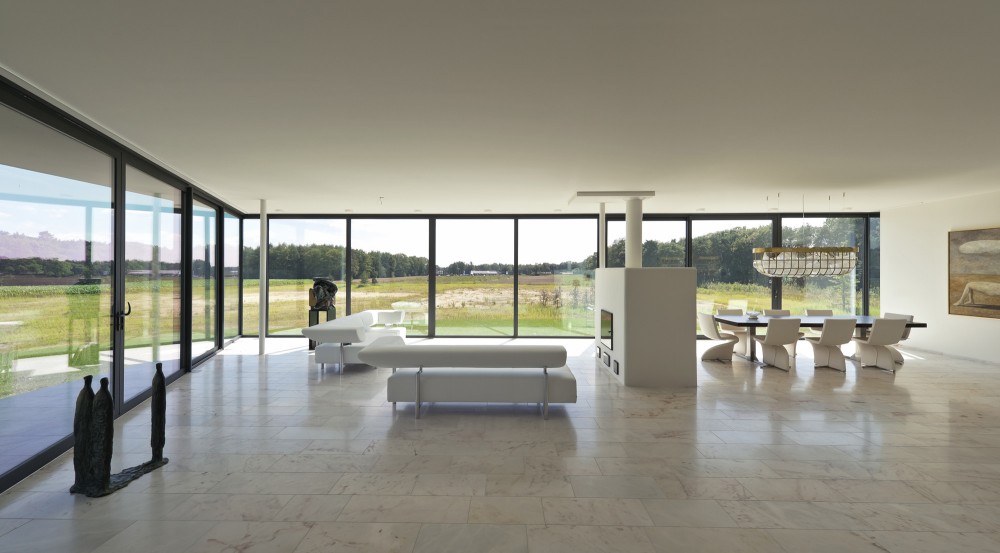 Bridge House / 123DV