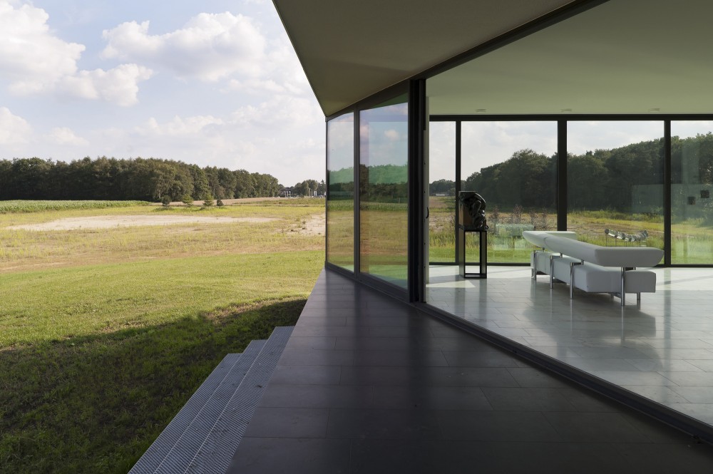 Bridge House / 123DV
