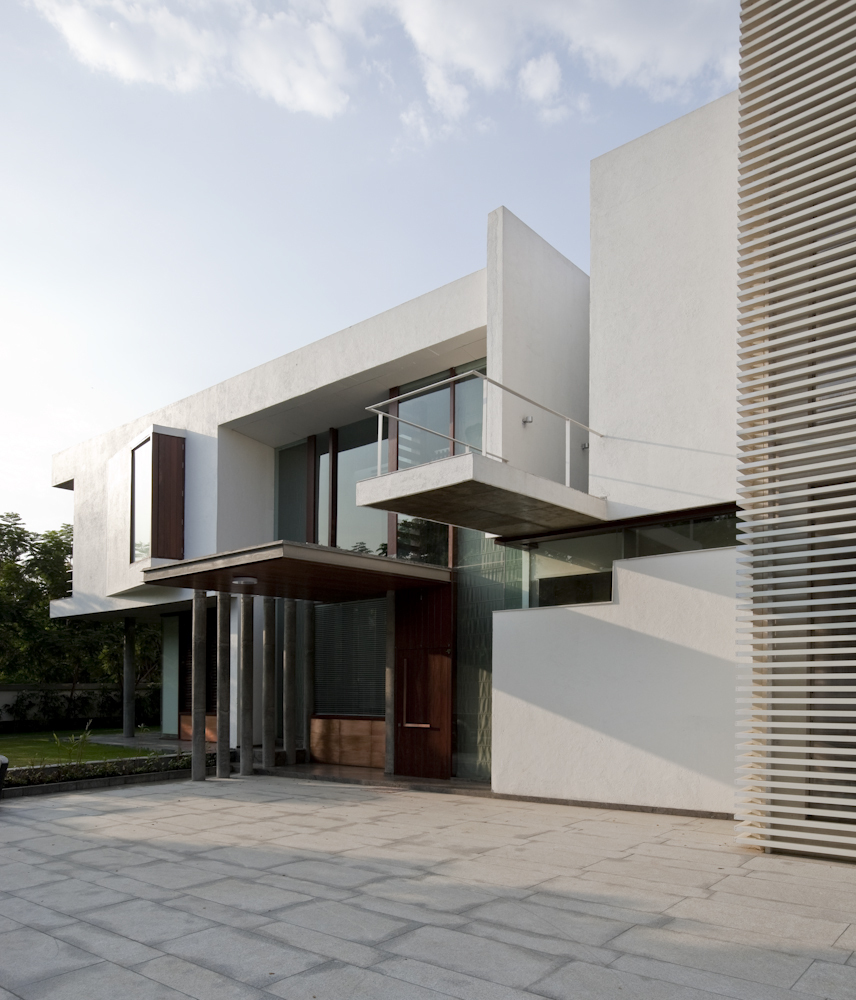 Poona House / Rajiv Saini