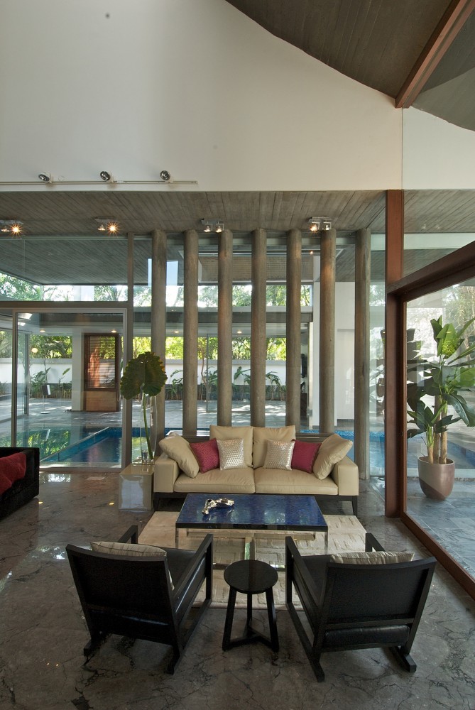 Poona House / Rajiv Saini