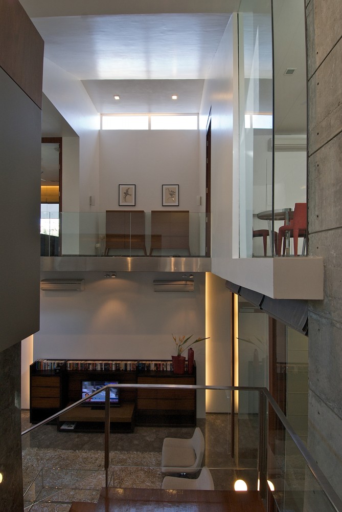 Poona House / Rajiv Saini