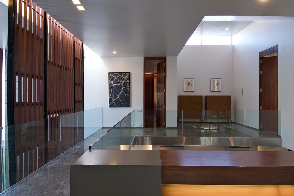 Poona House / Rajiv Saini