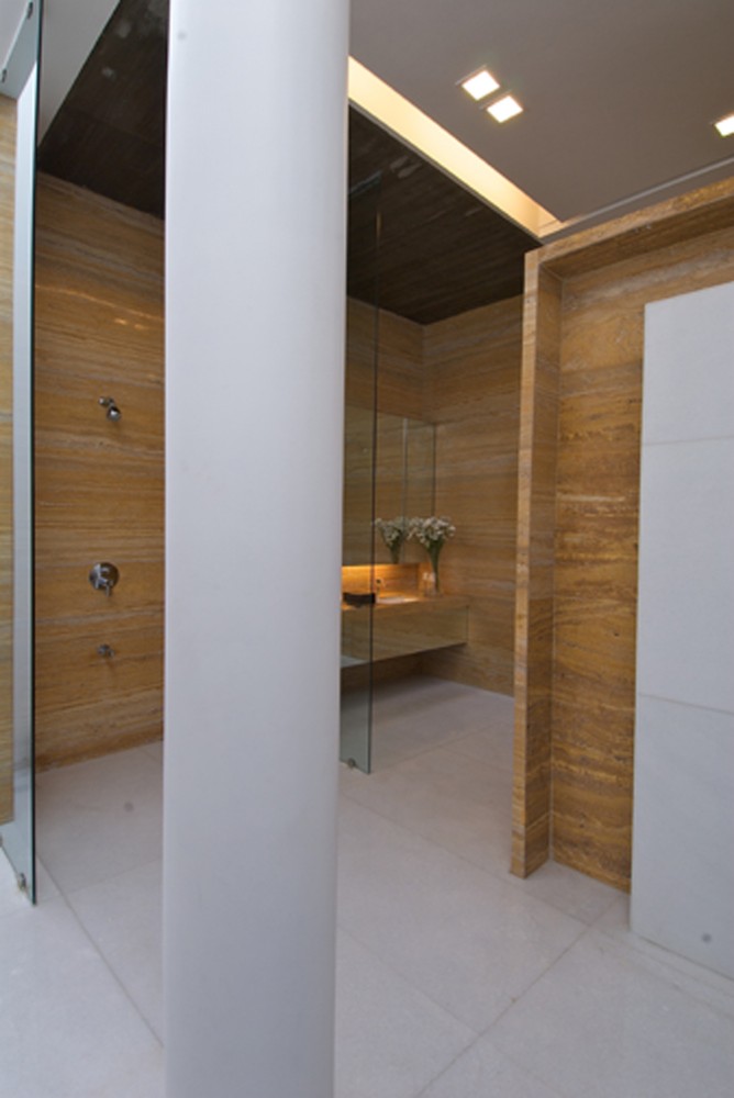 Poona House / Rajiv Saini
