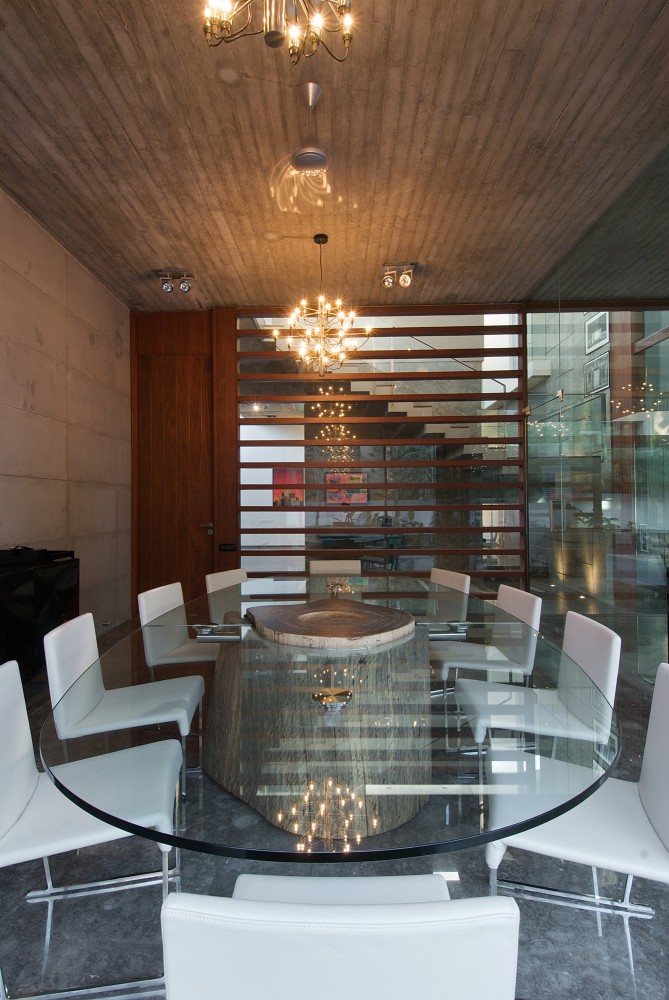 Poona House / Rajiv Saini