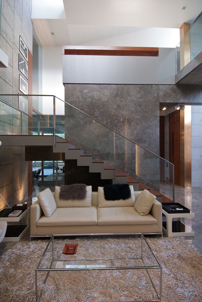 Poona House / Rajiv Saini