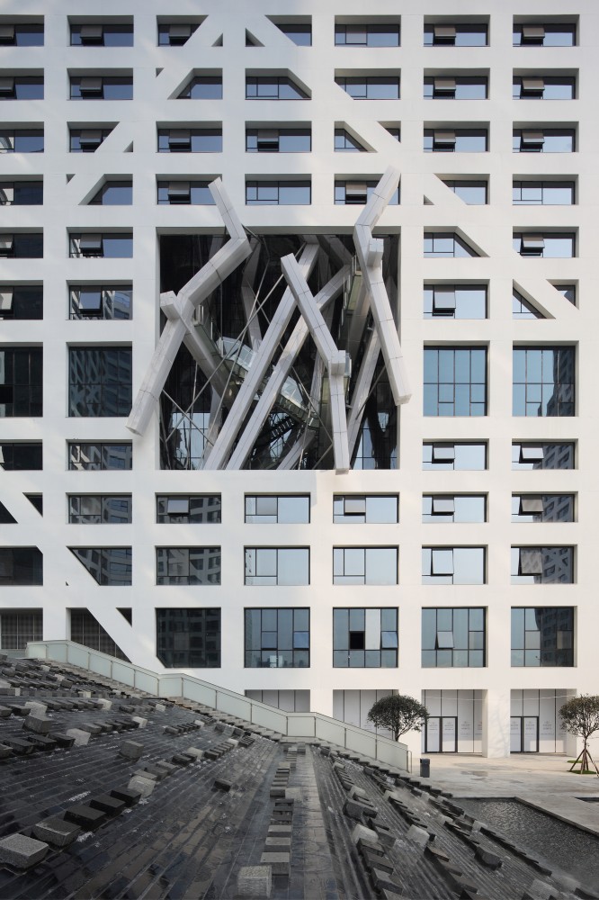 Steven Holl Architects complete Sun-shaped Micro-City in Chengdu
