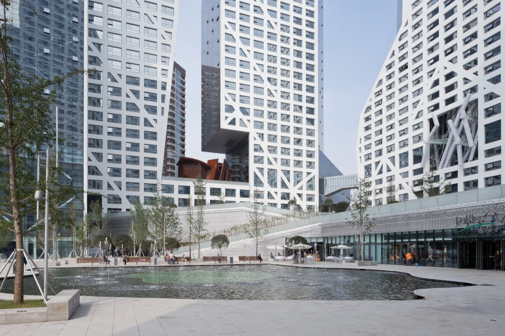 Steven Holl Architects complete Sun-shaped Micro-City in Chengdu
