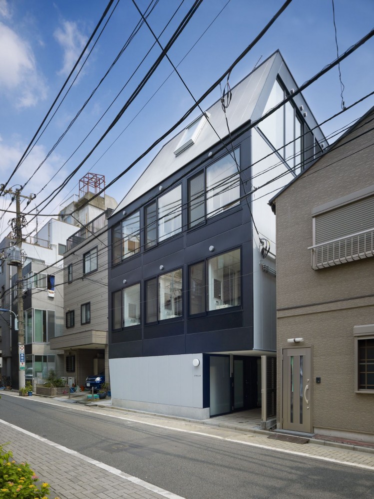 XYYX Apartment / Naf Architect & Design
