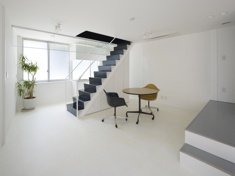 XYYX Apartment / Naf Architect & Design