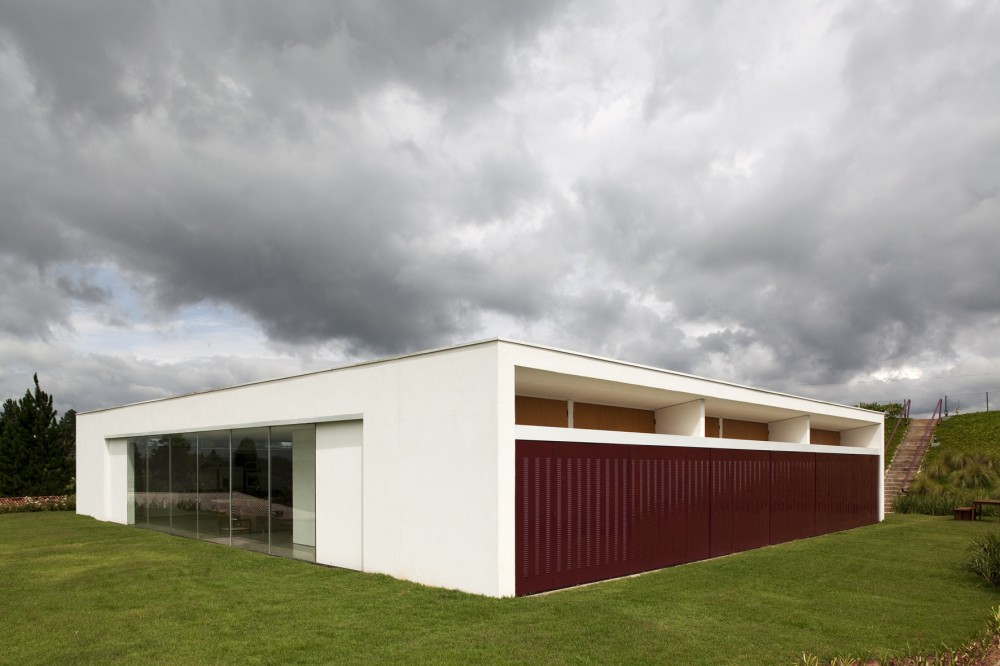 São Roque Residence / Tacoa Arquitetos