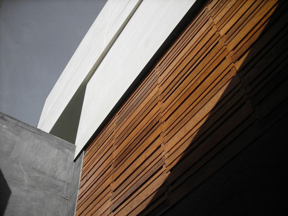 Civil Defense Center in Cobeña / GEA Arquitectos