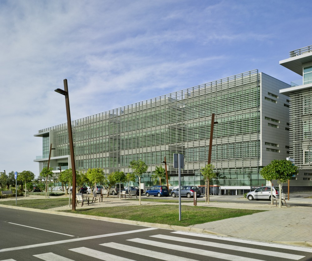 Tecnova Headquarters / Ferrer Arquitectos