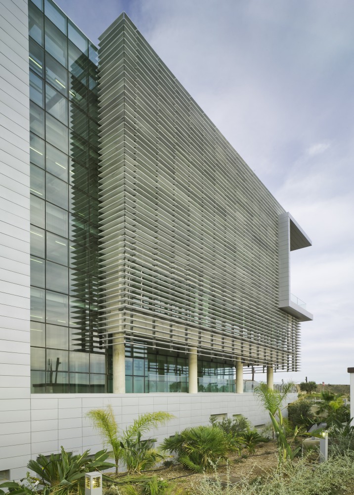 Tecnova Headquarters / Ferrer Arquitectos
