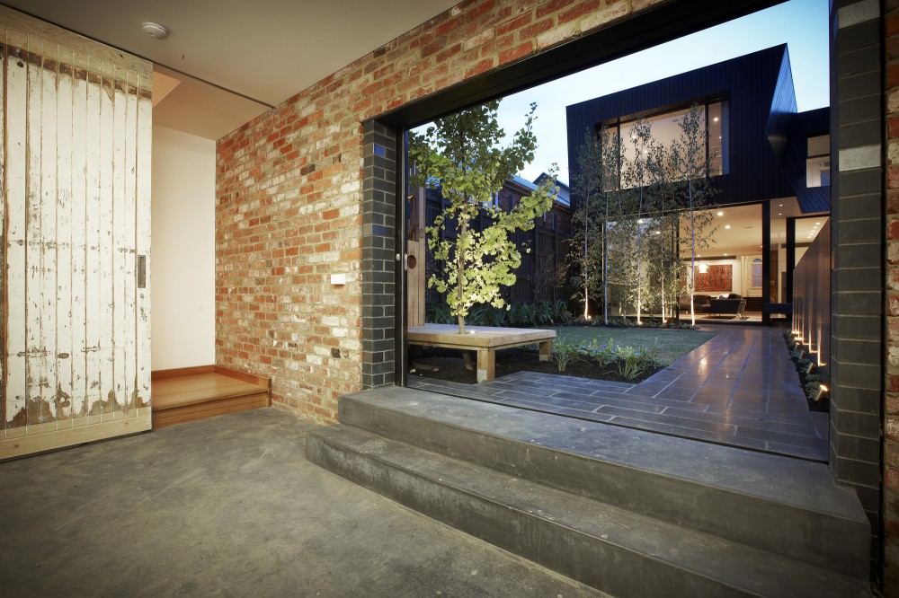 Enclave House / BKK Architects