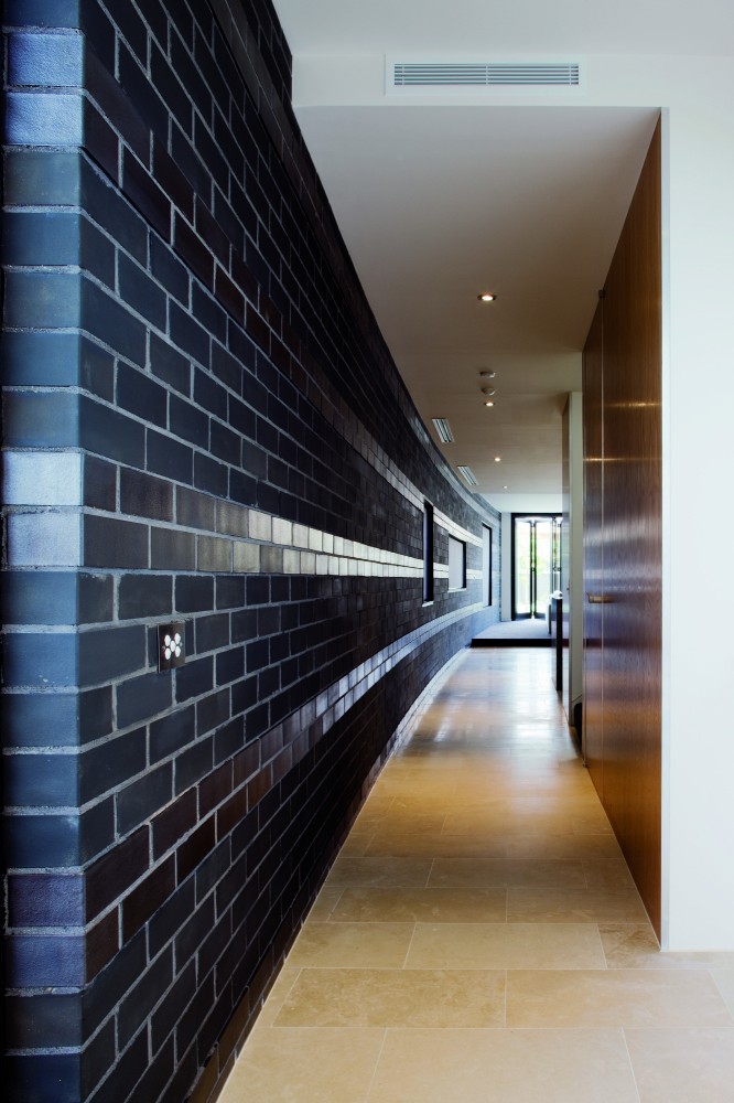 Twofold House / BKK Architects