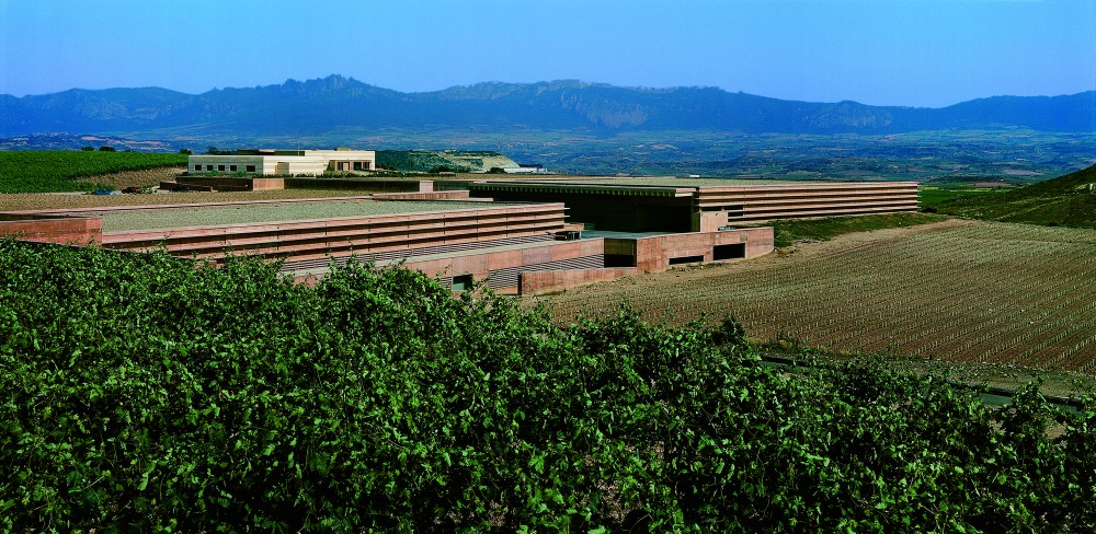 Campo Viejo Winery / Ignacio Quemada Arquitectos