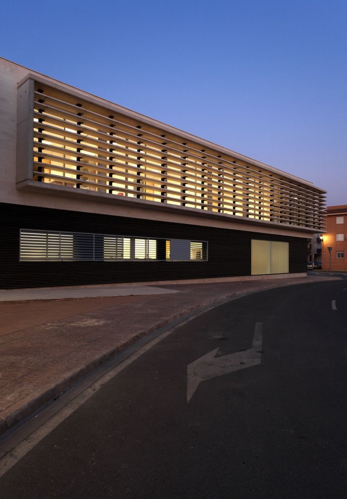 Social Center / Víctor García Martínez Arquitecto