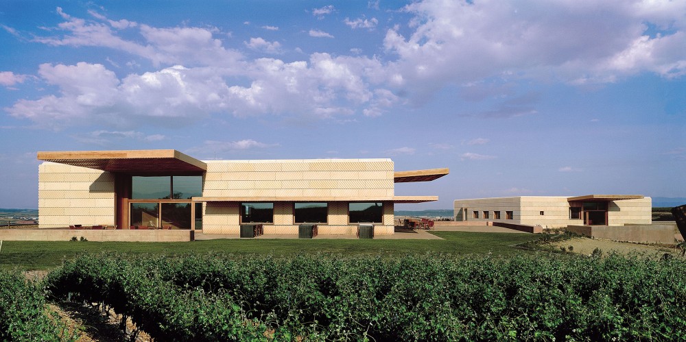 Campo Viejo Winery / Ignacio Quemada Arquitectos