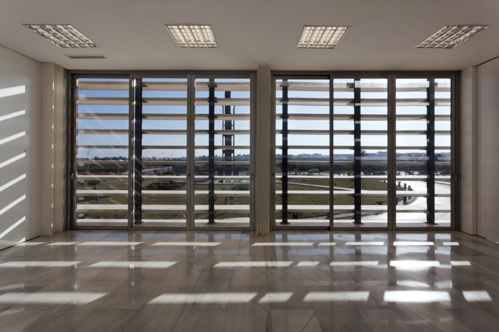 Social Center / Víctor García Martínez Arquitecto