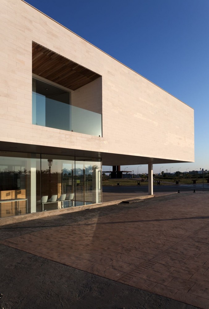 Social Center / Víctor García Martínez Arquitecto