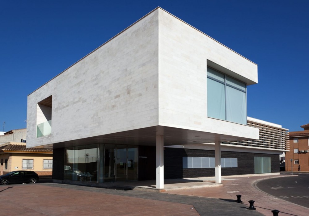 Social Center / Víctor García Martínez Arquitecto