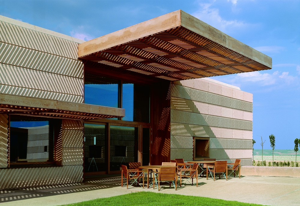 Campo Viejo Winery / Ignacio Quemada Arquitectos