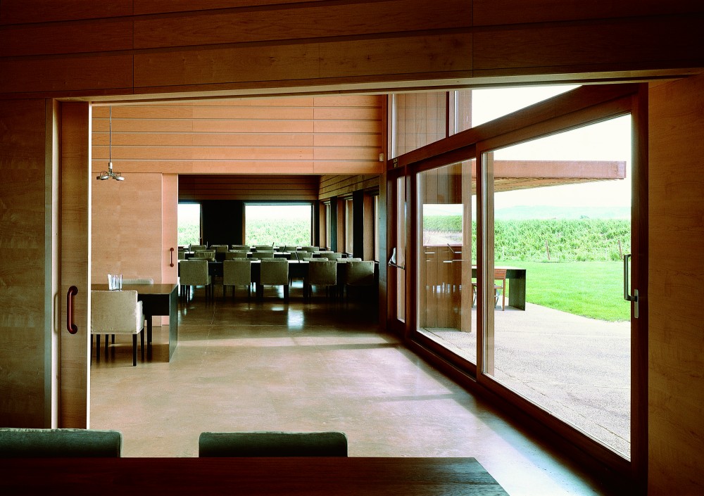 Campo Viejo Winery / Ignacio Quemada Arquitectos