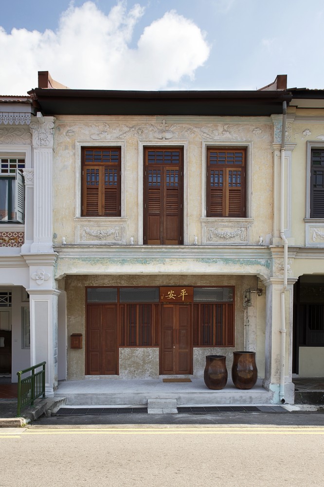 Lucky Shophouse / CHANG Architects