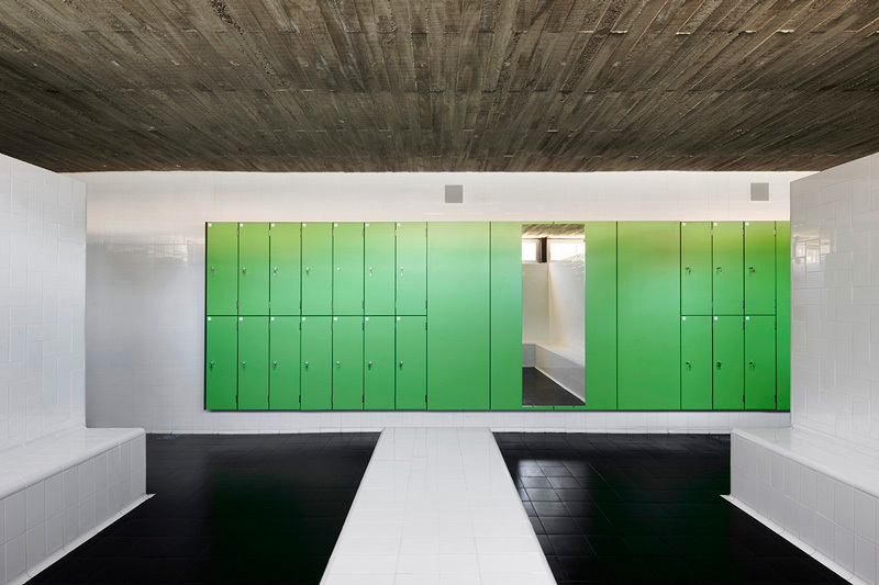 Vallpala Sports Centre / Vicente Salvador Arquitecto + Ignacio Vidal Arquitecto