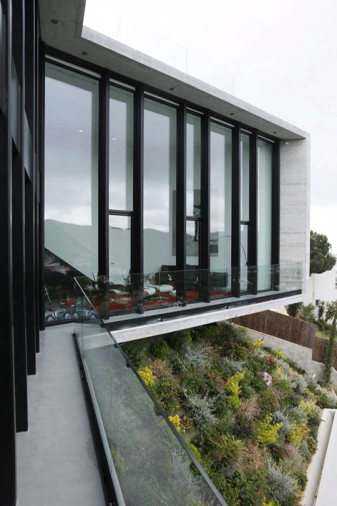 X House / Cadaval & Solà-Morales
