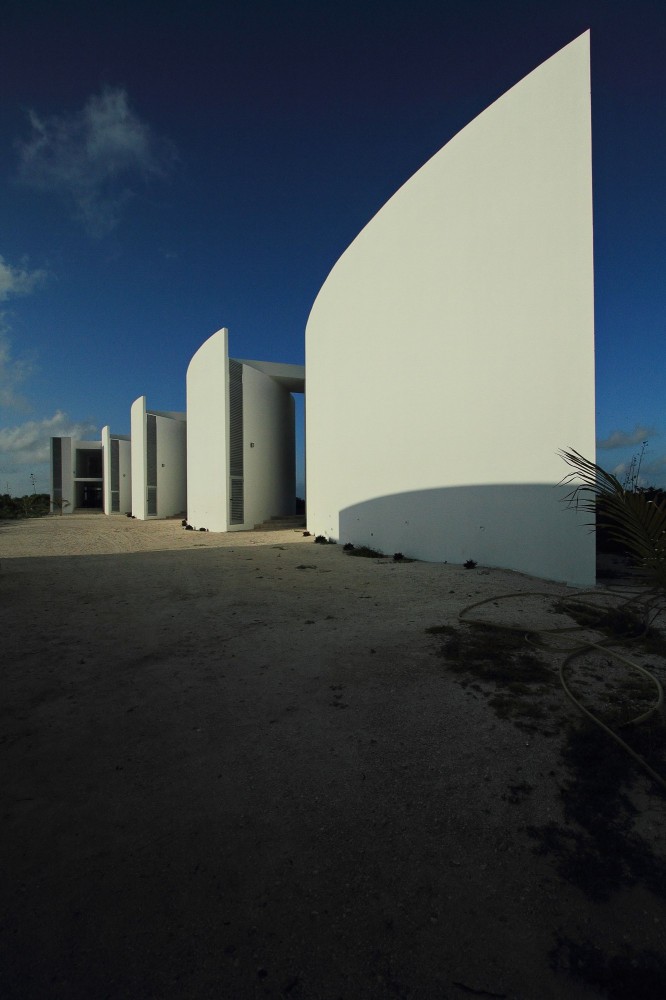 OB Houses / Seijo Peon Arquitectos