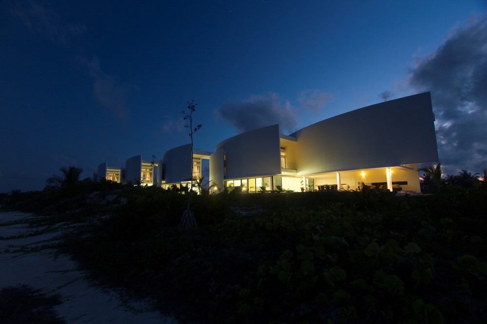OB Houses / Seijo Peon Arquitectos