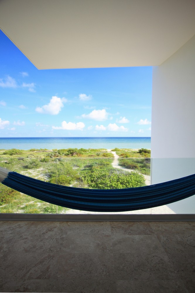 OB Houses / Seijo Peon Arquitectos