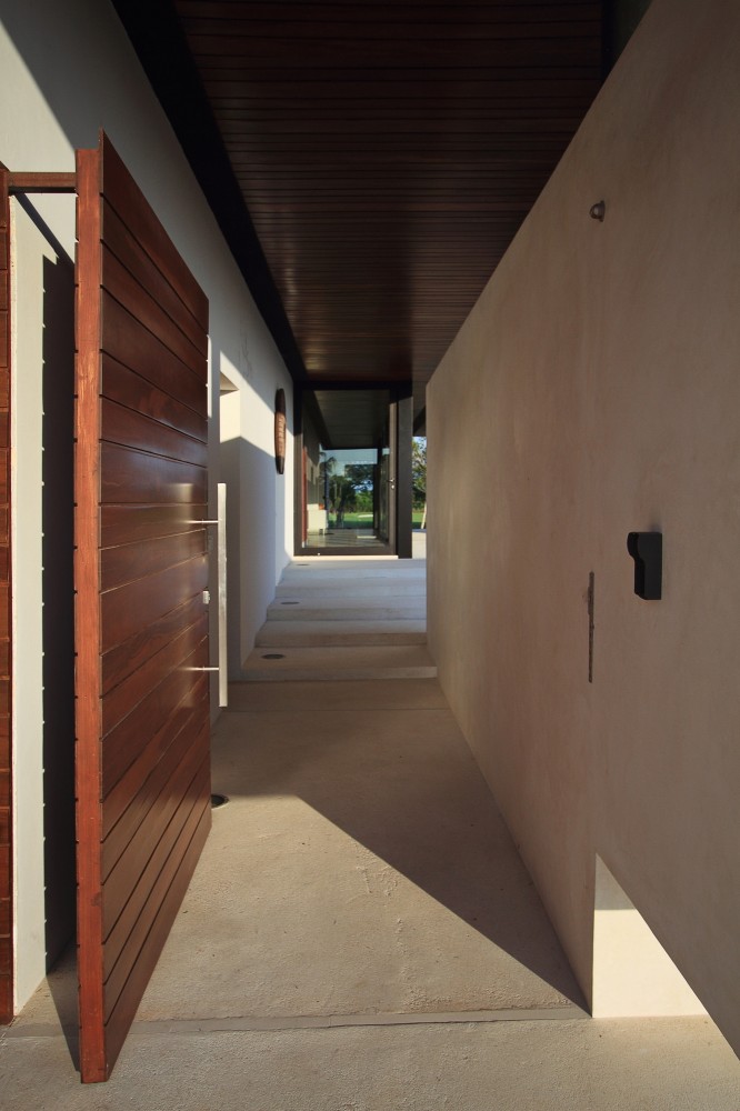 MCC House / Seijo Peon Arquitectos