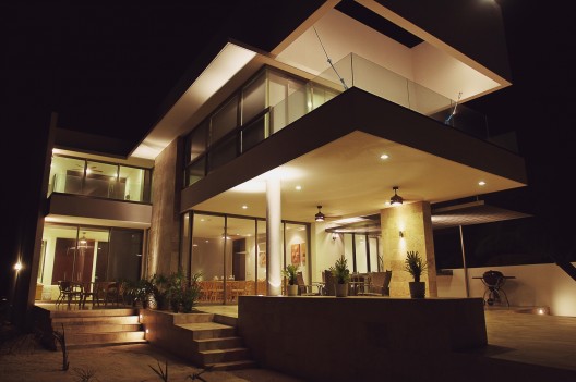 Courtesy of Seijo Peon Arquitectos