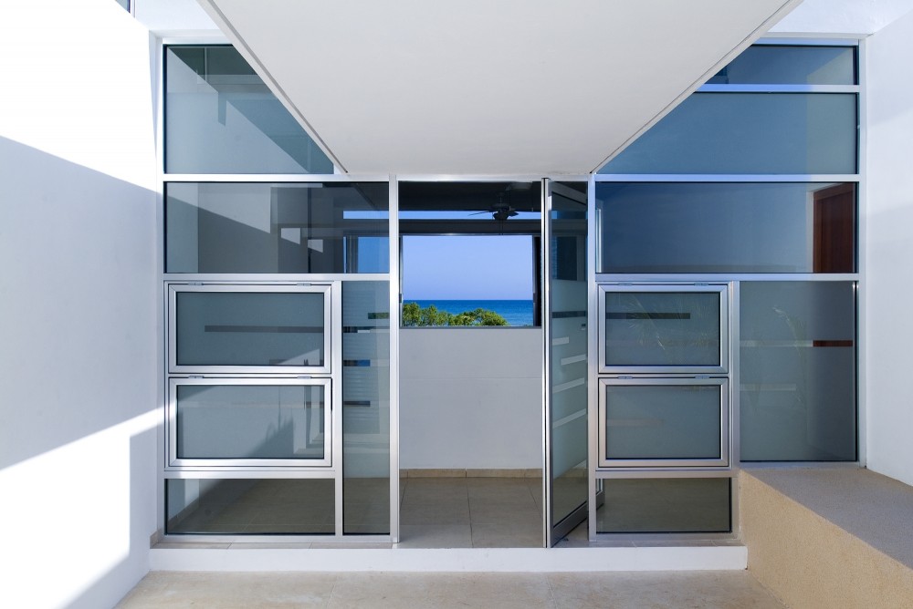 Stepped House / Seijo Peon Arquitectos