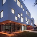 Dante Alighieri School Expansion / LTFB Studio Dante Alighieri School Expansion / LTFB Studio © Cosmin Dragomir