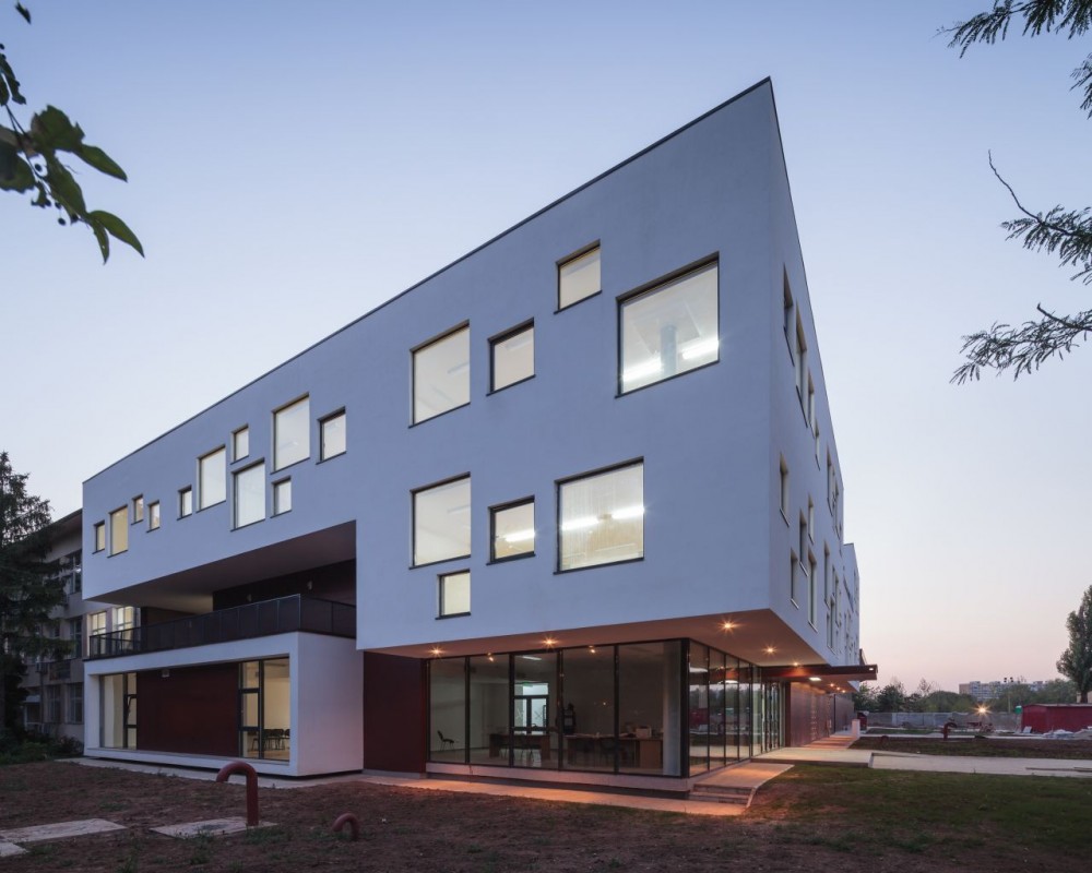 Dante Alighieri School Expansion / LTFB Studio