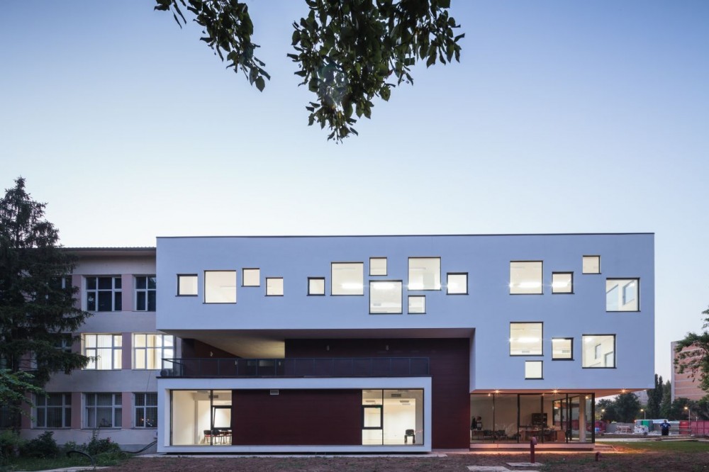 Dante Alighieri School Expansion / LTFB Studio