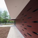 Dante Alighieri School Expansion / LTFB Studio Dante Alighieri School Expansion / LTFB Studio © Cosmin Dragomir