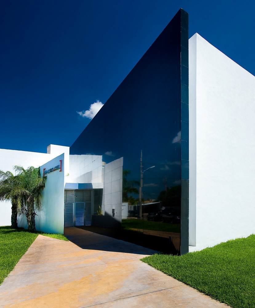 Macrocel / Seijo Peón Arquitectos