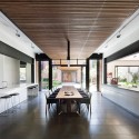 Golden Crust Bakery / Jackson Clements Burrows Architects Golden Crust Bakery / Jackson Clements Burrows Architects © Shannon McGrath