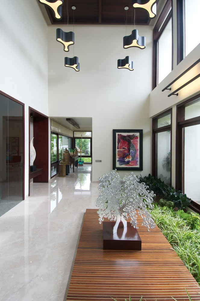 The Frill House / Hiren Patel Architects