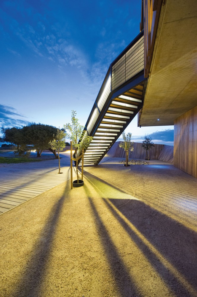 Keast Park Community Pavilion / Jackson Clements Burrows Architects