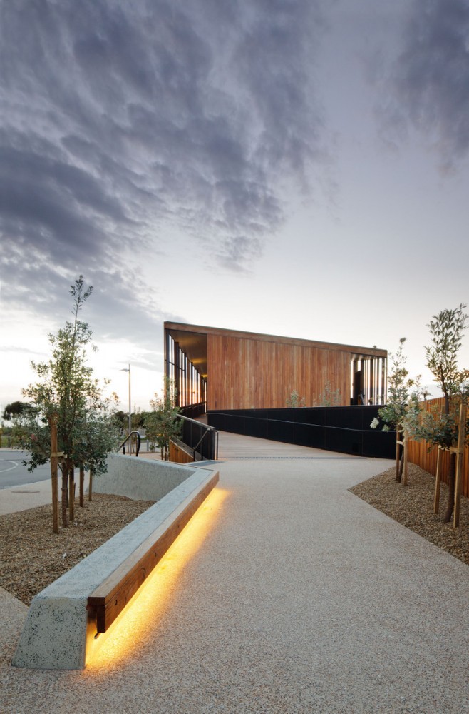 Keast Park Community Pavilion / Jackson Clements Burrows Architects