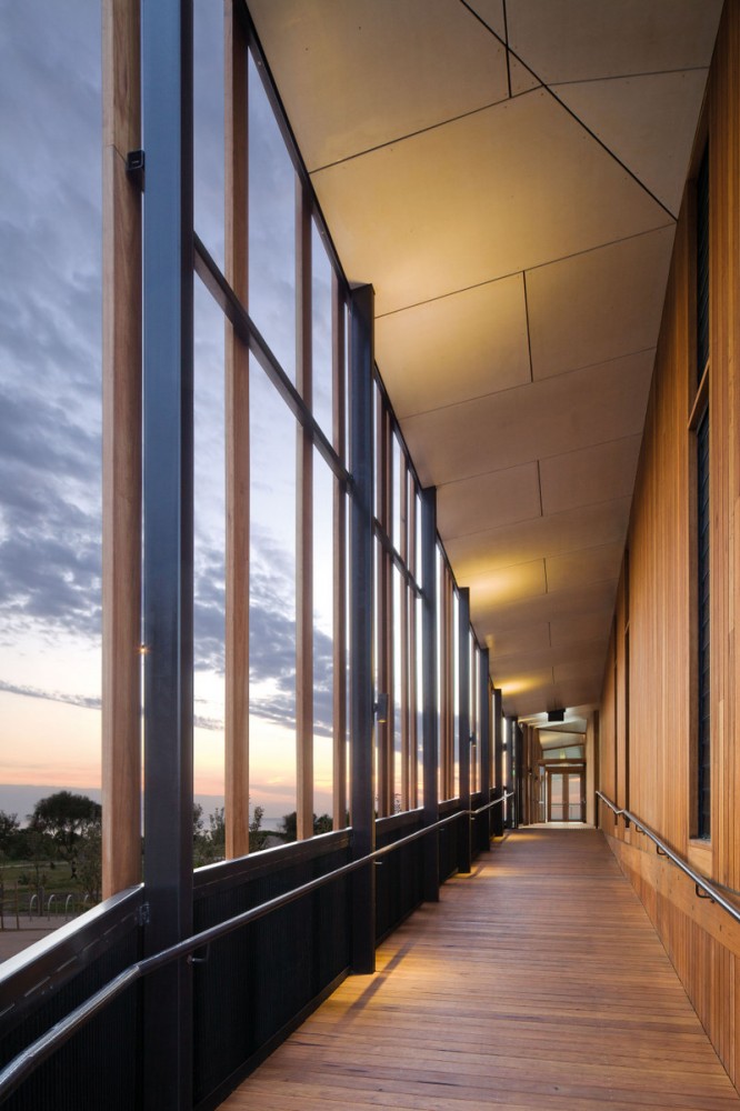 Keast Park Community Pavilion / Jackson Clements Burrows Architects