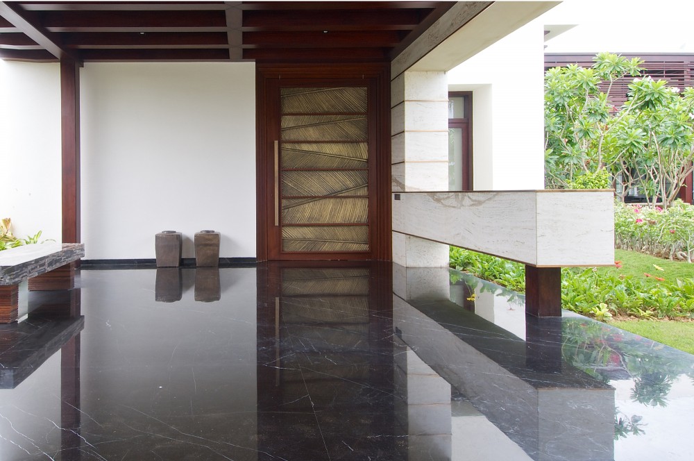 The Frill House / Hiren Patel Architects