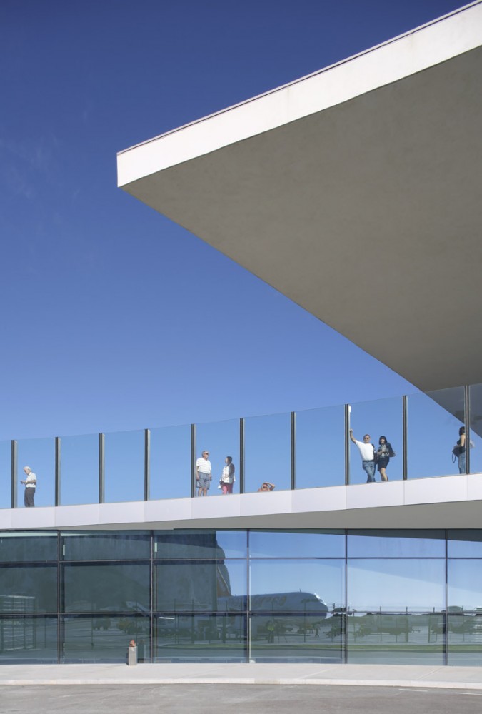 Gibraltar Airport / bblur architecture + 3DReid