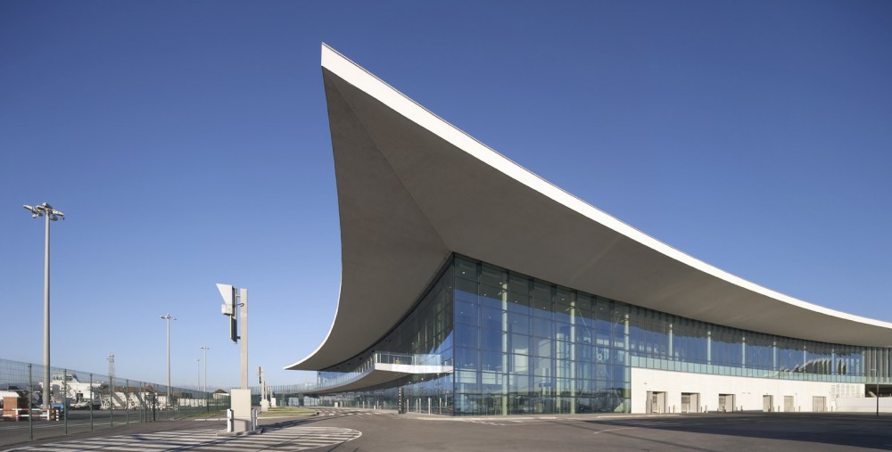 Gibraltar Airport / bblur architecture + 3DReid